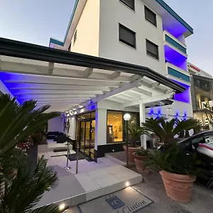 Clinton Hotel Casoria